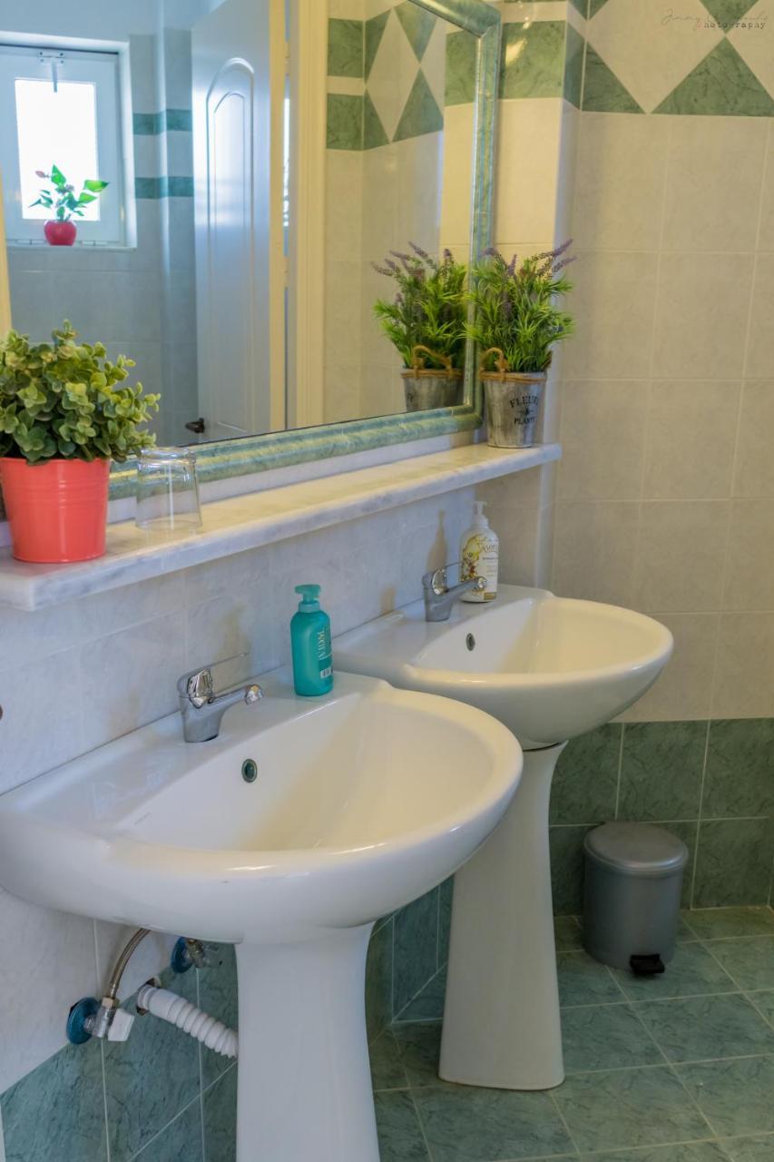 Sotirios Apartments カルパトス エクステリア 写真