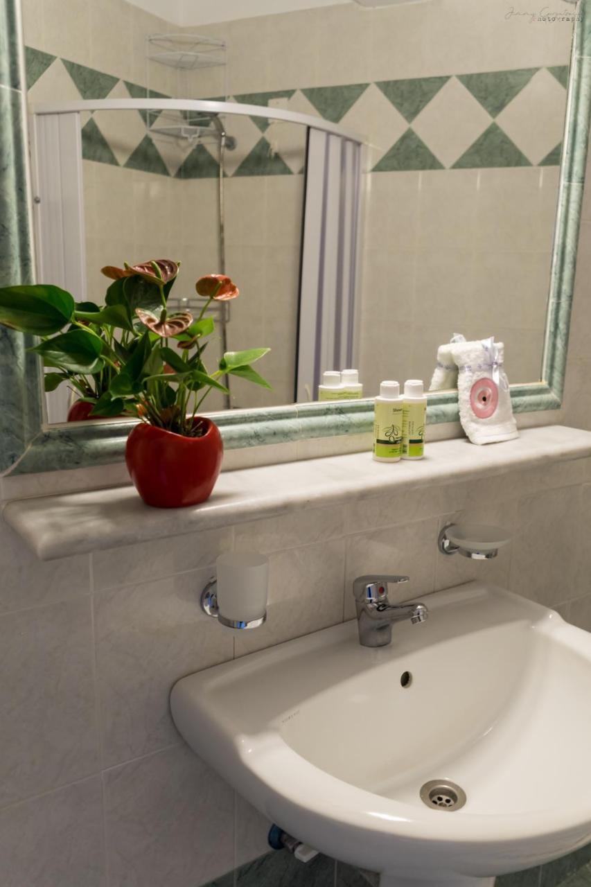 Sotirios Apartments カルパトス エクステリア 写真
